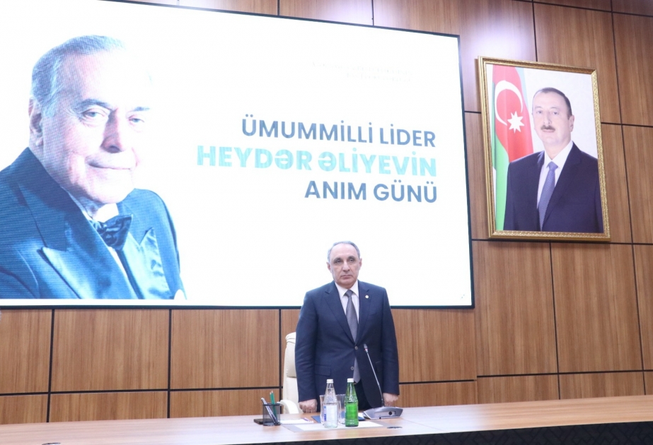 Baş Prokurorluqda Ulu Öndər Heydər Əliyevin xatirəsi anılıb