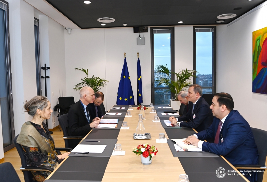 Canciller azerbaiyano se reúne con el Consejero Principal de Política Exterior del Presidente del Consejo de la UE