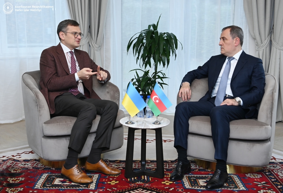 Bruxelles : le ministre azerbaïdjanais des Affaires étrangères rencontre son homologue ukrainien