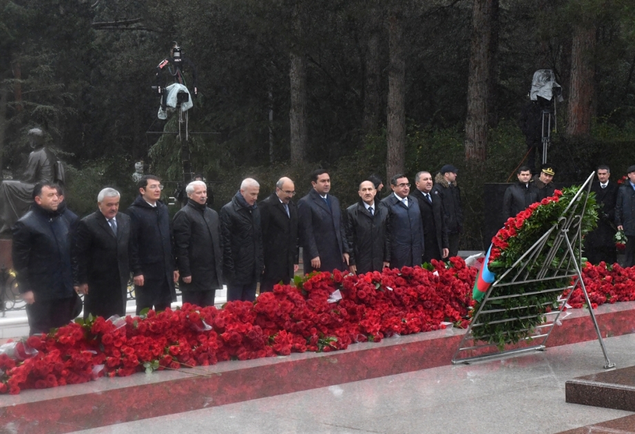 Ümummilli Lider Heydər Əliyevin əziz xatirəsi yad edilib