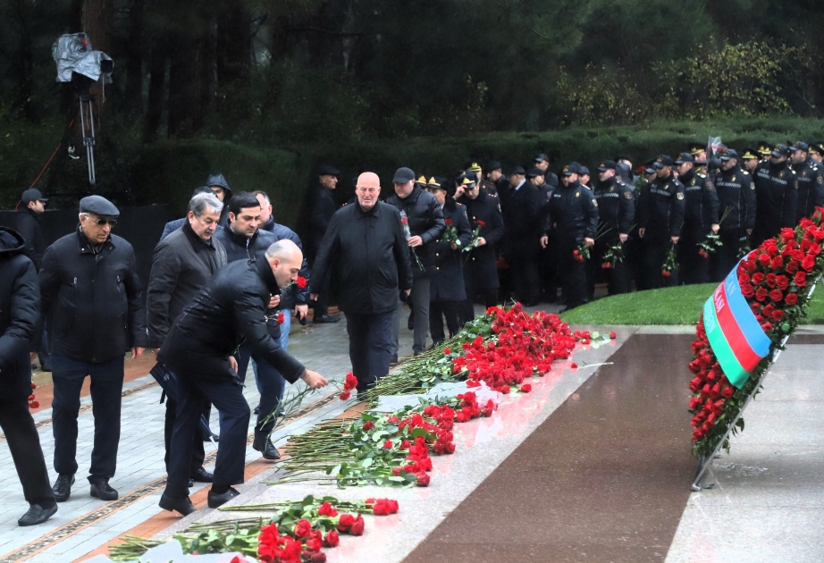 Officials of Ministry of Youth and Sports, MOC and AFFA pay respect to Great Leader Heydar Aliyev