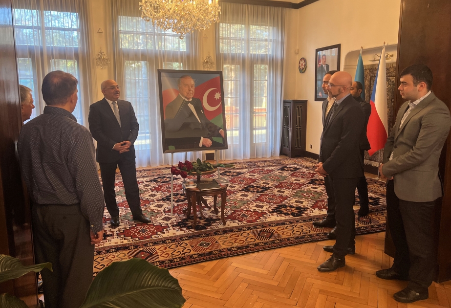 Ümummilli Lider Heydər Əliyevin əziz xatirəsi Praqada yad edilib