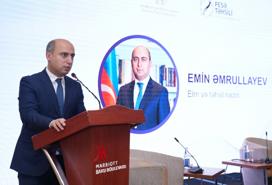 Elm və təhsil naziri pensiya yaşına çatanların işdə qalması məsələsinə münasibət bildirib