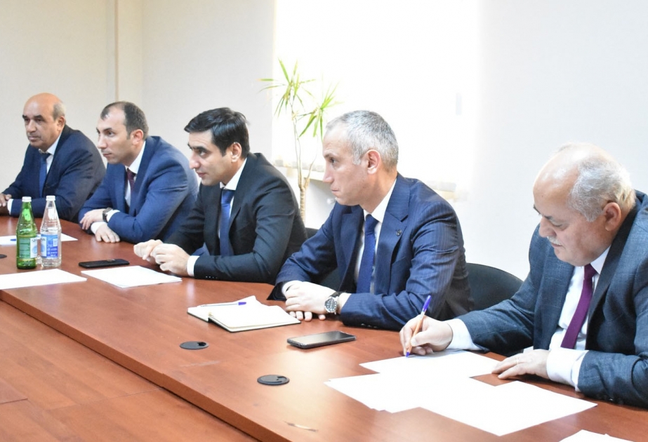 Aqrar Xidmətlər Agentliyinin sədri Yevlaxda vətəndaşlarla görüşüb