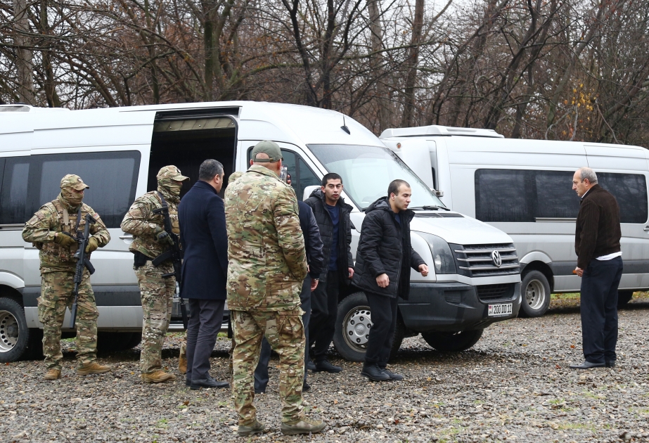 Азербайджанские военнослужащие Гусейн Ахундов и Агшин Бабиров освобождены из плена ВИДЕО