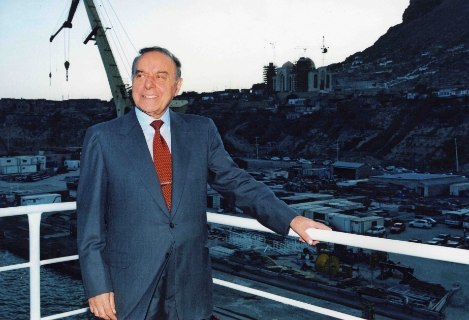 Moments d’une vie dédiée au peuple : septembre 1998