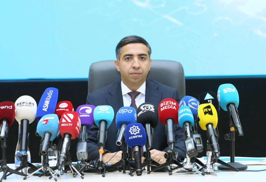 Zaur Əliyev: Hazırda terapevtlər əlavə bonuslarla birgə orta hesabla 1600 manata yaxın maaş alır