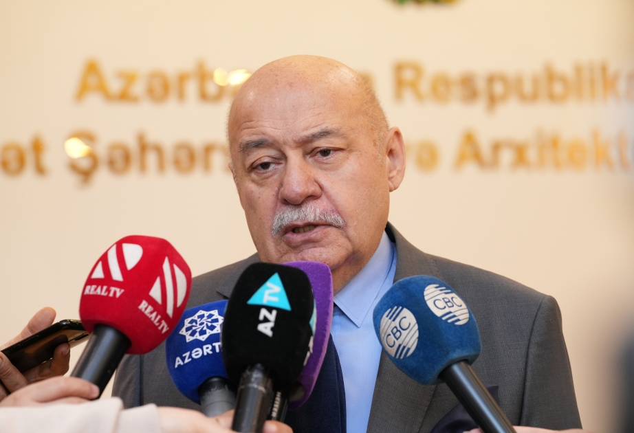 Elbay Qasımzadə: Bakının Baş Planı müzakirələrdən keçib