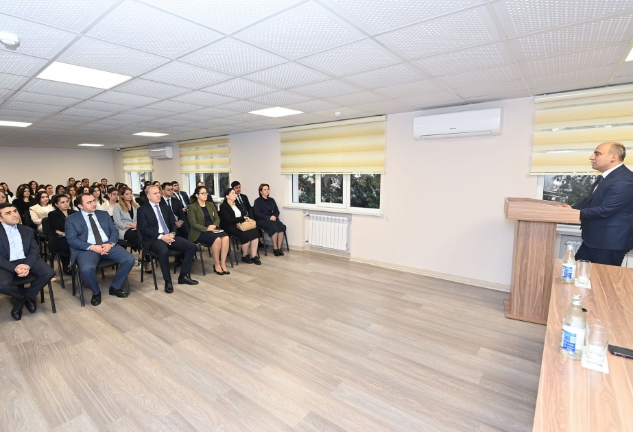 Elm və təhsil naziri Məktəbəqədər və Ümumi Təhsil üzrə Dövlət Agentliyinin əməkdaşları ilə görüşüb