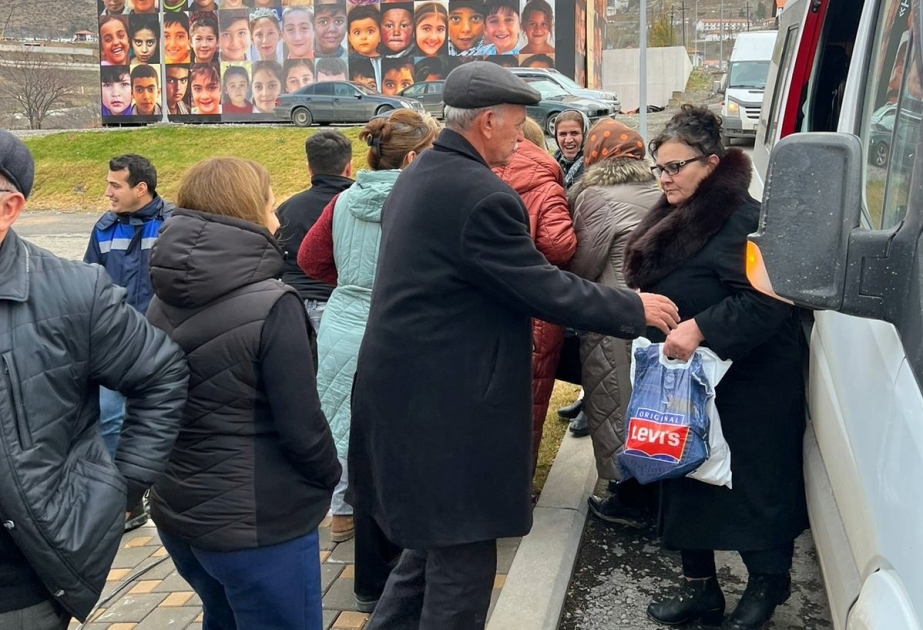Grand retour : les 20 familles parties pour Latchine atteignent leur destination