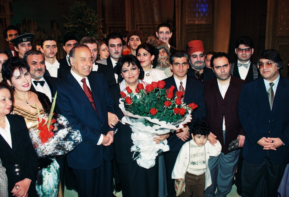 Moments d’une vie dédiée au peuple : novembre 1998