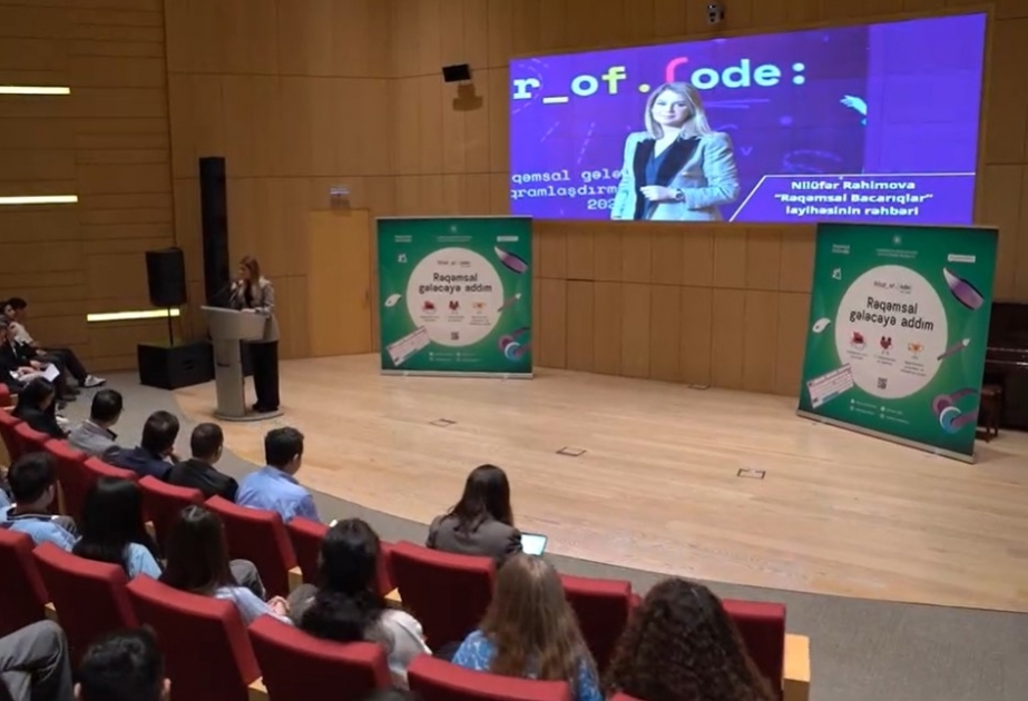 “Kod saatı” qlobal hərəkatı çərçivəsində informatika təmayüllü X-XI sinif şagirdləri üçün infosessiya keçirilib