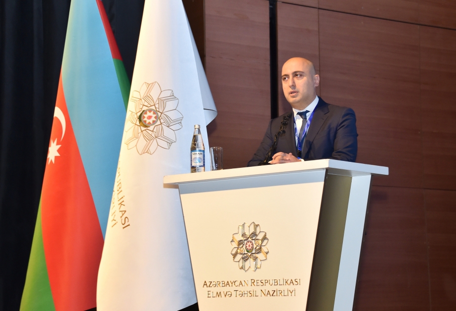 Emin Əmrullayev: 32 min müəllimin əməkhaqqına əlavələr edilib
