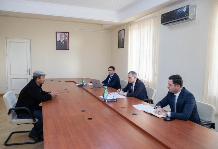 “Aqroservis”in sədri Ağdamda vətəndaşların müraciətlərini dinləyib
