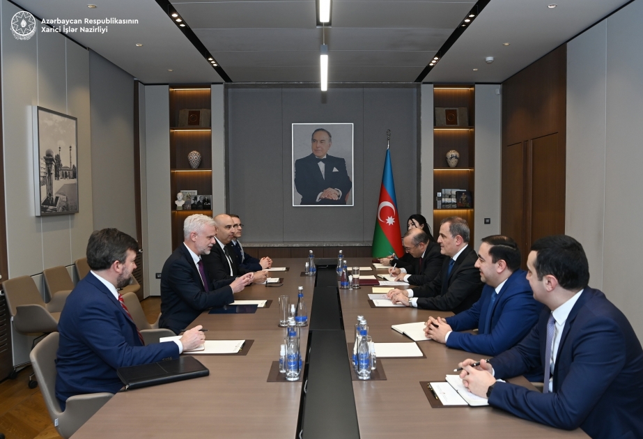 El canciller azerbaiyano se reunió con el embajador entrante de EE.UU. en Azerbaiyán