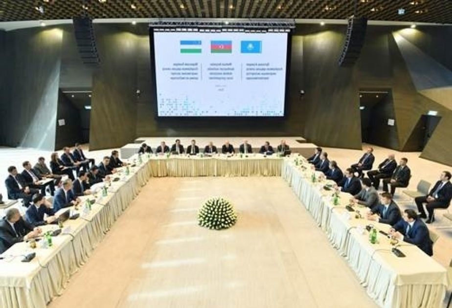 أذربيجان واوزبكستان وكازاخستان تتفق على انشاء فريق عمل مشترك وتعلن استعدادها للانضمام الى مشروع تصدير الكهرباء الى أوروبا  وتهتم بدراسة إمكانيات مد خطوط الجهد العالي عبر قاع البحر الأسود