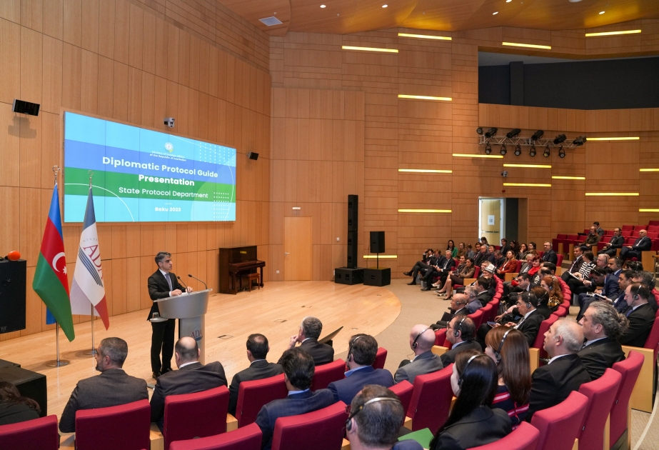 XİN rəsmisi: Müasir Azərbaycan dövlətinin yaradılması və inkişafı Ulu Öndərin adı ilə bağlıdır