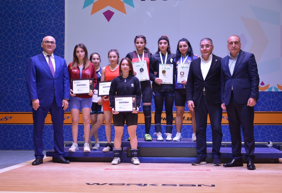 Ağırlıqqaldırma üzrə Azərbaycan Kubokunda ilk günün qalibləri mükafatlandırılıblar