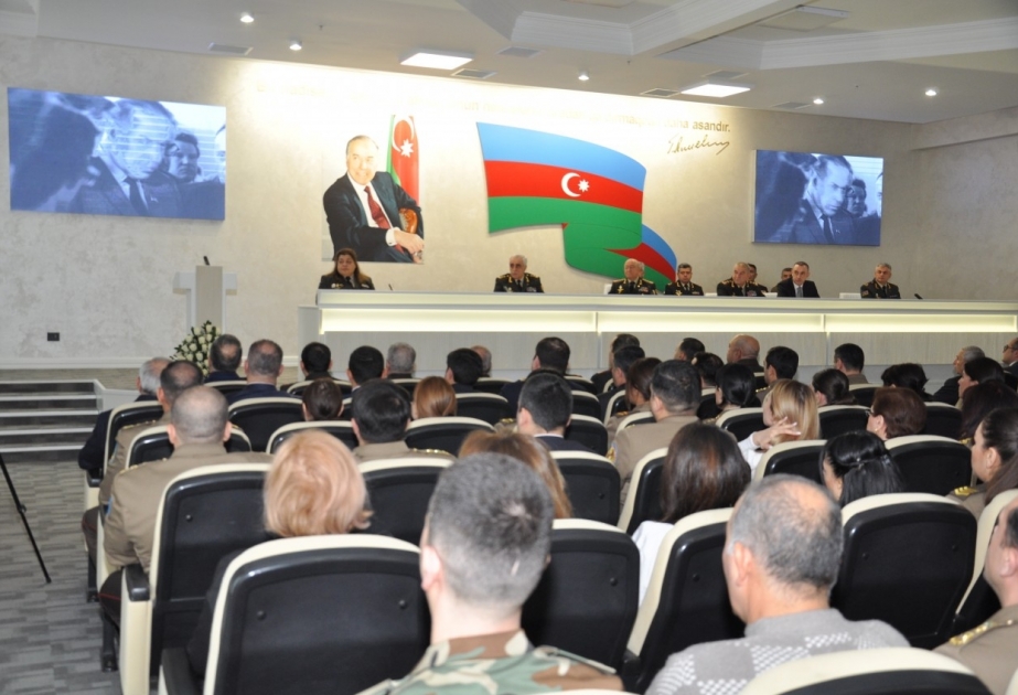 Fövqəladə Hallar Nazirliyinin yaradılmasının 18-ci ildönümü ilə bağlı təntənəli iclas keçirilib