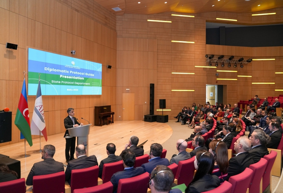 ADA University veranstaltet Präsentation „Leitfaden für diplomatische Protokolle“