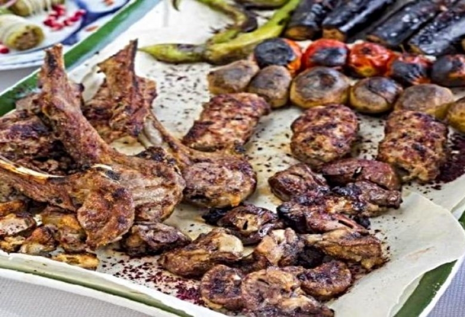 Aserbaidschanische Küche – Plov, Dolma und Kebab