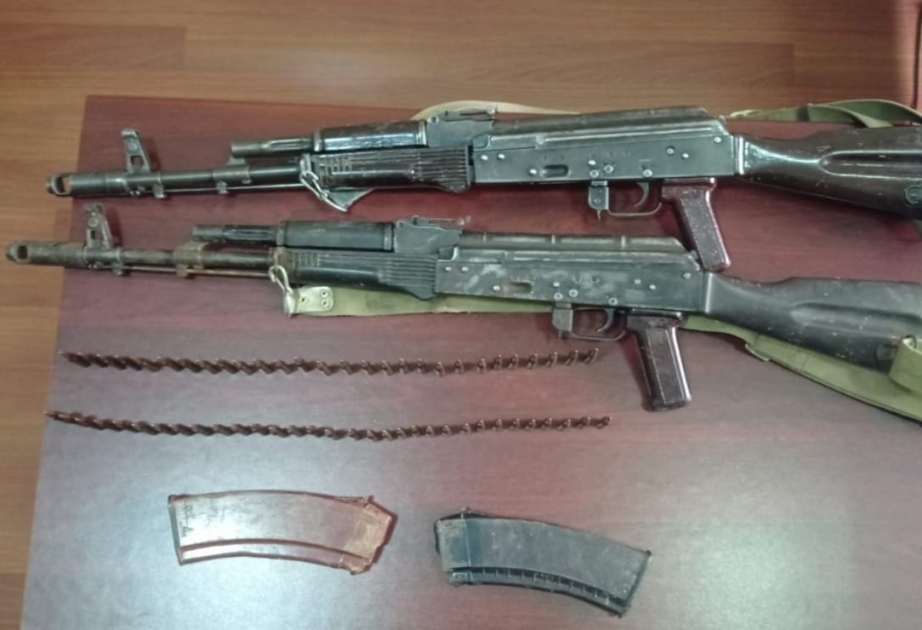 Beyləqan rayonunda iki ədəd “AK-74” markalı avtomat polisə təhvil verilib