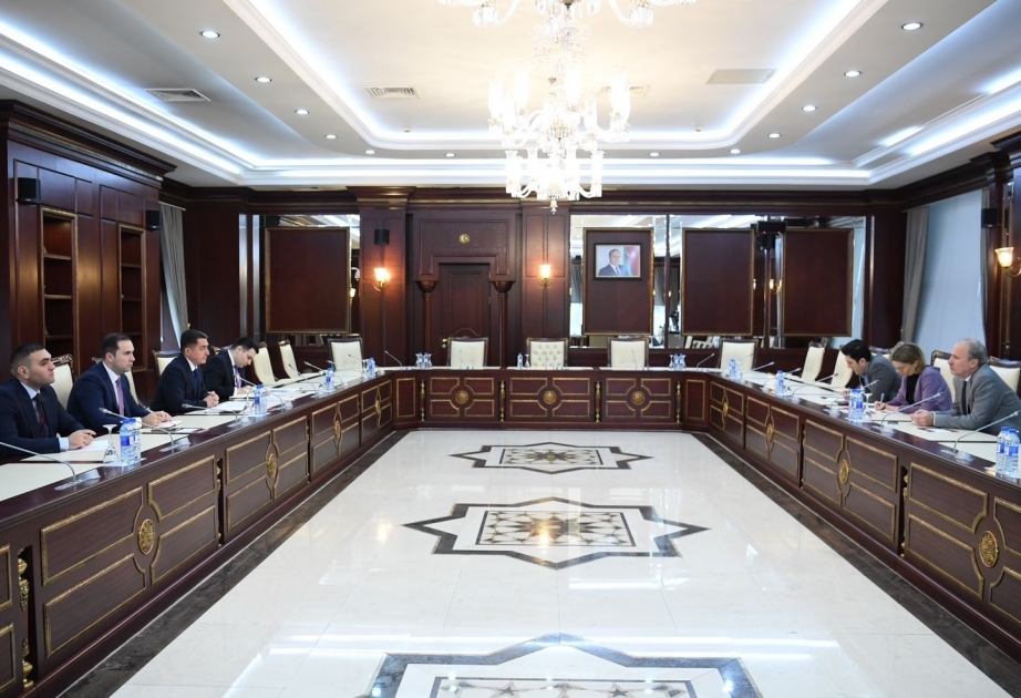 Representantes de la OSCE visitan Milli Majlis