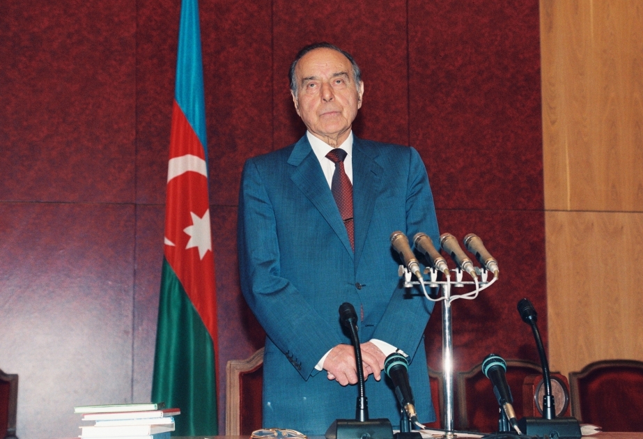 Moments d’une vie dédiée au peuple : août 1999