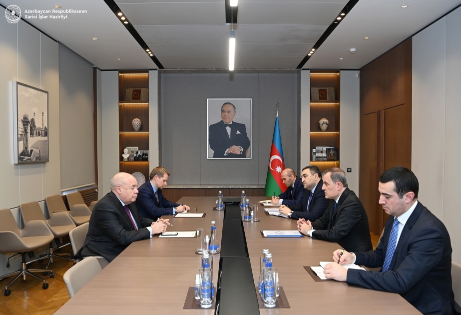 Canciller azerbaiyano se reúne con el Representante Especial del Presidente ruso