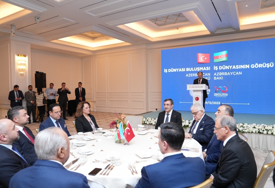 Bakú acoge un evento con la participación del vicepresidente de Türkiye
