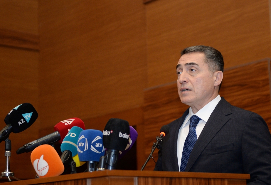 Али Гусейнли: Внеочередные президентские выборы займут важное место в политической истории Азербайджана