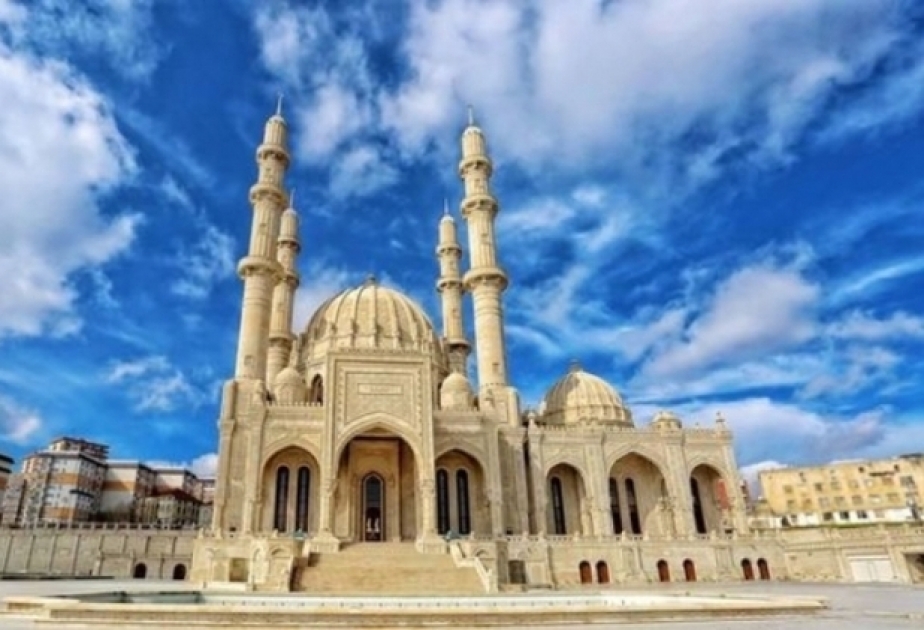 رئيس لجنة العمل مع الطوائف الدينية: في أذربيجان 2253 مسجد