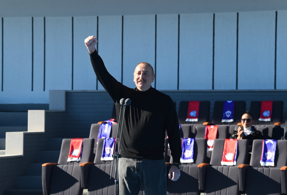 Journée historique : Le Qarabag FK et le club MOIK Bakou se rencontrent à Khankendi Le président Ilham Aliyev prononce une allocution au stade de Khankendi VIDEO