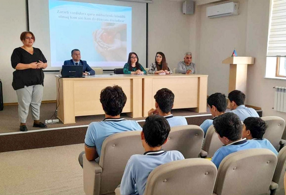 Paytaxt məktəblərində zərərli vərdişlərə qarşı maarifləndirmə