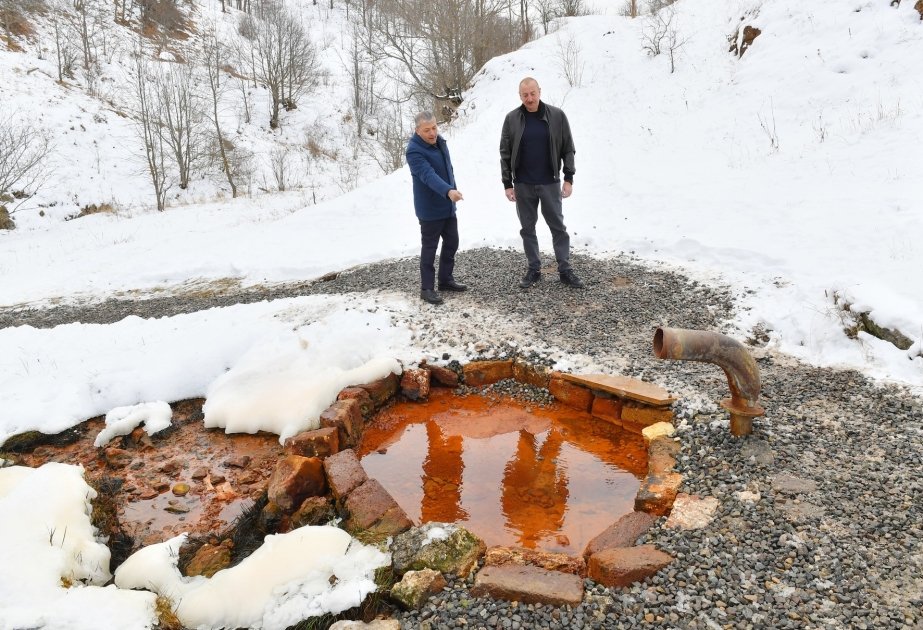 Le président Aliyev visite la source Tourchsou dans le district de Choucha  MIS A JOUR VIDEO