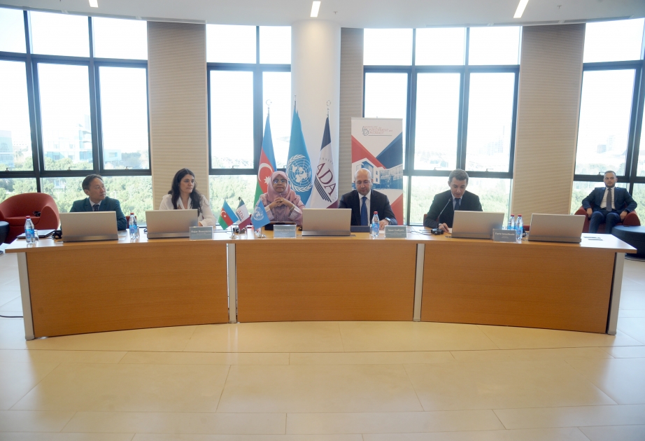 BMT-nin Məskunlaşma Proqramının icraçı direktoru ADA Universitetində tələbələr ilə görüşüb