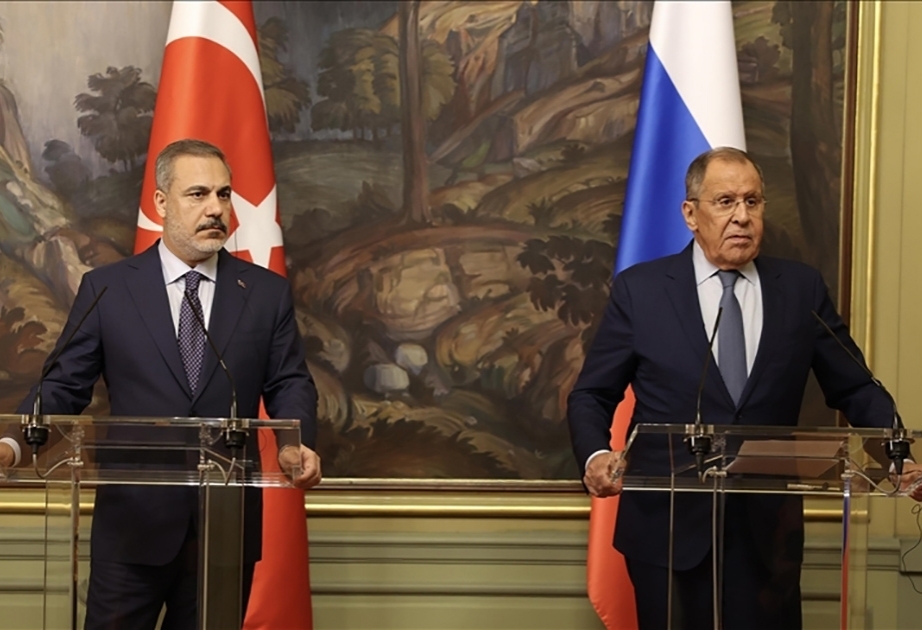 Les chefs de la diplomatie turque et russe discutent des pourparlers de paix Azerbaïdjan-Arménie