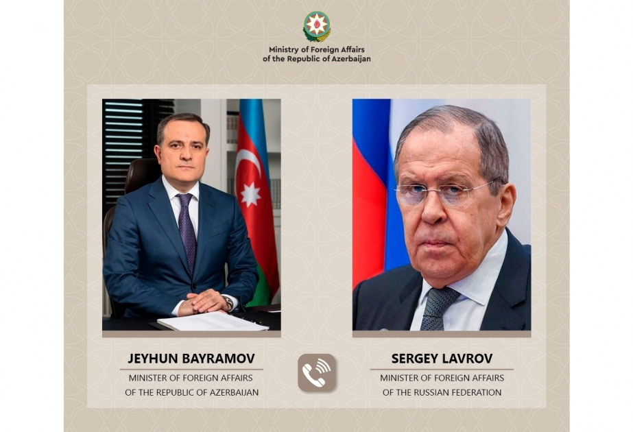 Jeyhun Bayramov y Serguéi Lavrov analizan la situación regional