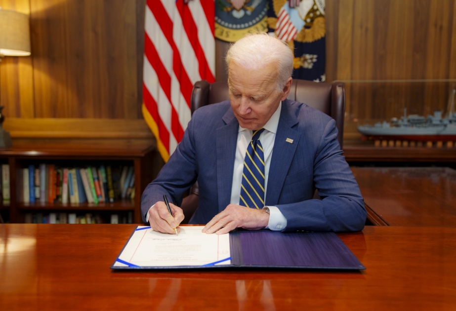 ABŞ Prezidenti gələn ilin rekord müdafiə büdcəsini imzalayıb