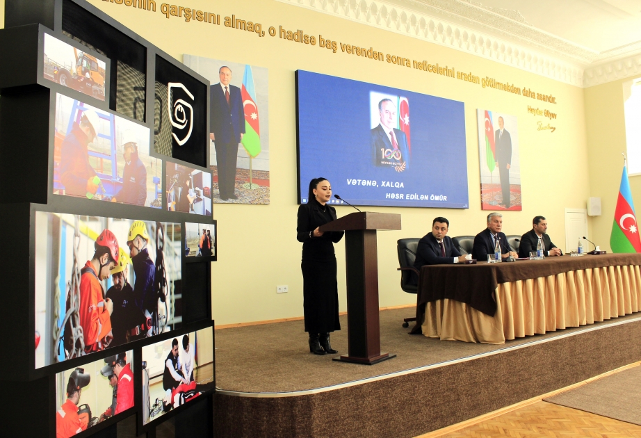 Ümummilli Liderin 100 illiyinə həsr olunmuş tədbir: “Vətənə, xalqa həsr edilən ömür”