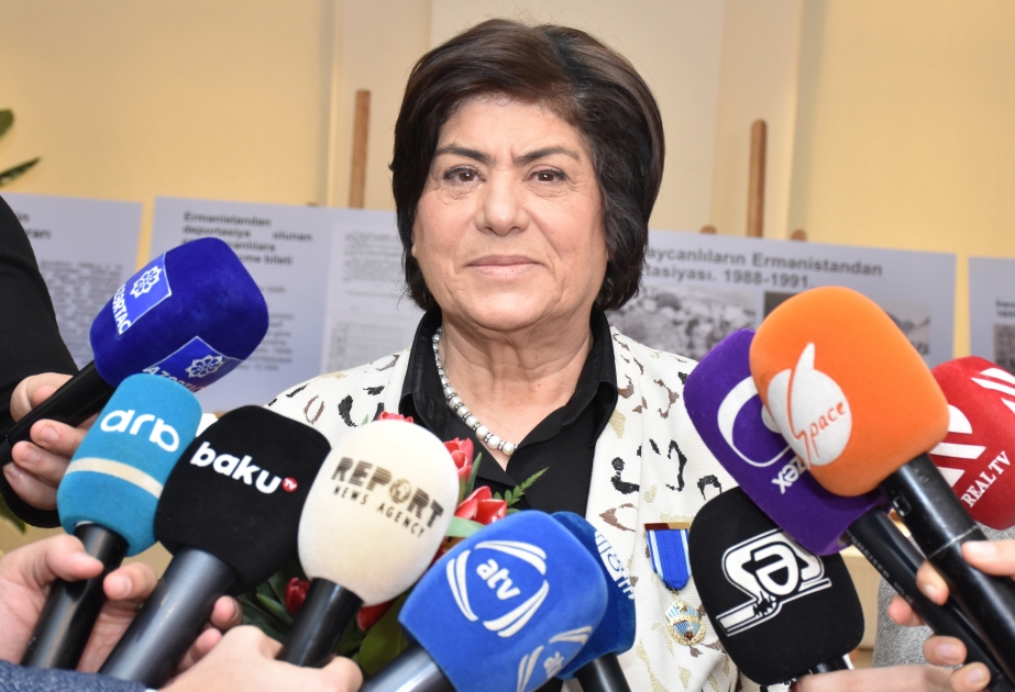 Flora Xəlilzadə: Ən böyük arzum ata yurduma, ana laylası eşitdiyim kəndə qayıtmaqdır