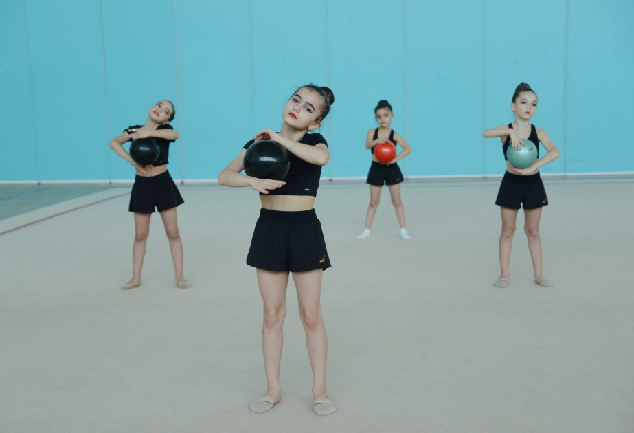 Abşeron və Ağdaş bədii gimnastları Bakıda təlim-məşq toplanışı keçiriblər