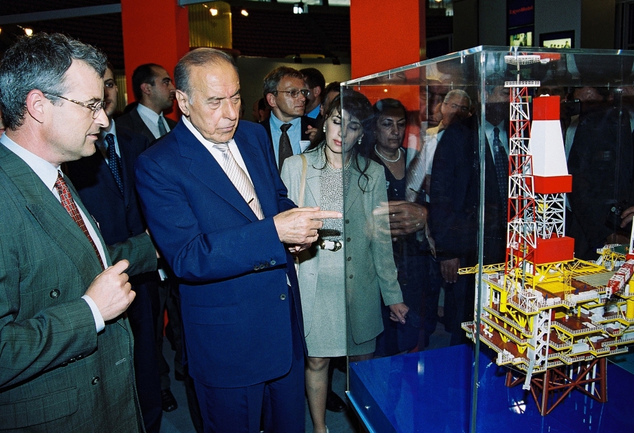 Moments d’une vie dédiée au peuple : juin 2000