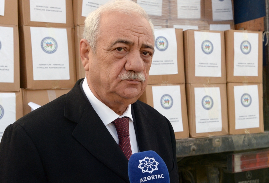 Səttar Möhbalıyev: Aztəminatlı ailələrə bayram sovqatının göndərilməsi artıq ənənə halını alıb