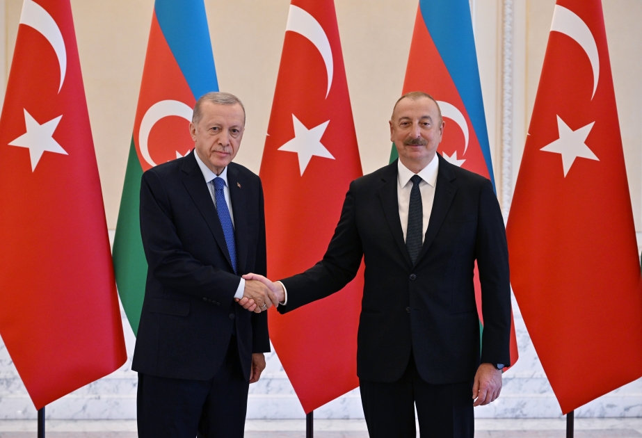 Recep Tayyip Erdogan mantuvo una conversación telefónica con Ilham Aliyev