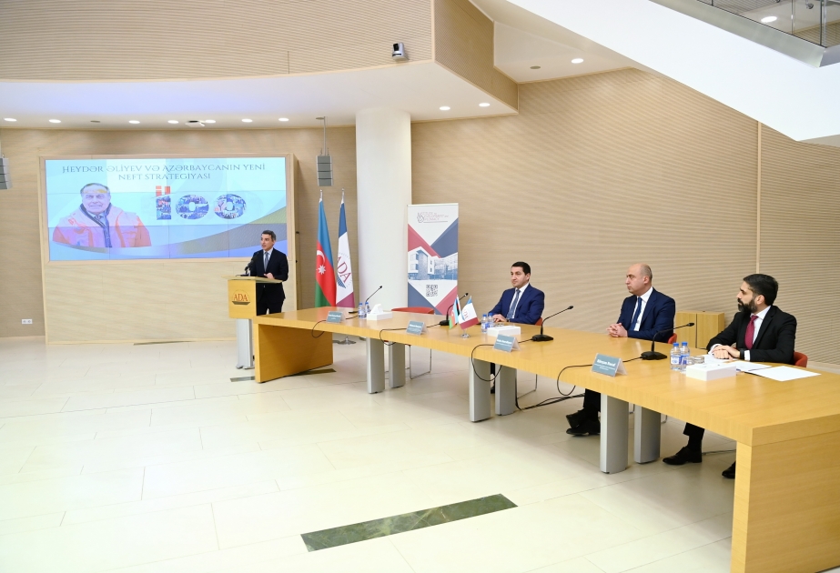 “Heydər Əliyevin uğurlu xarici siyasəti və Azərbaycanın yeni neft strategiyası” mövzusunda konfrans keçirilib