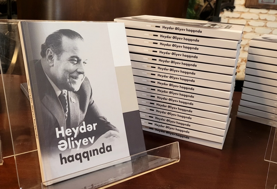 Bakı Kitab Mərkəzində “Heydər Əliyev haqqında” kitabın təqdimatı olub