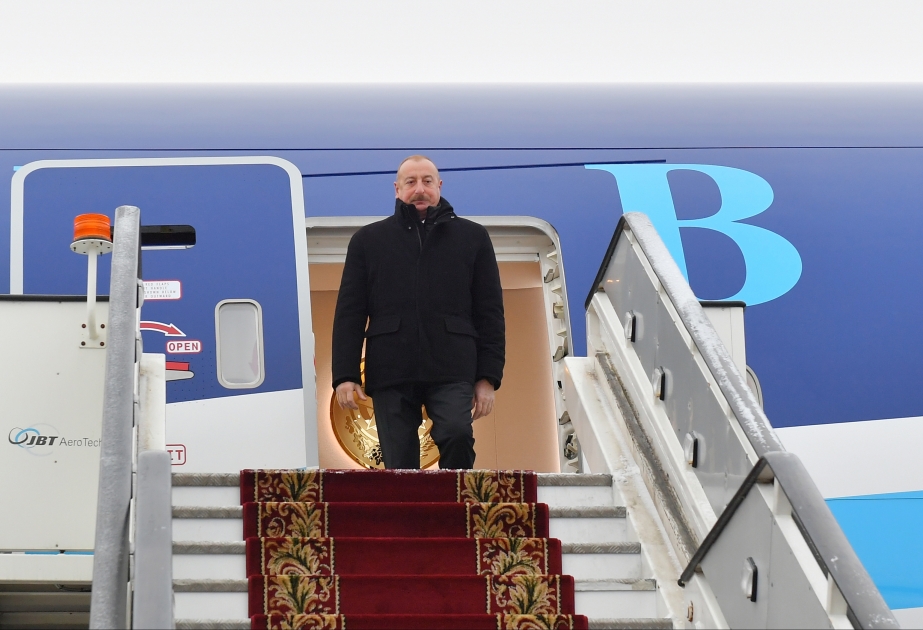 Prezident İlham Əliyev Rusiyaya getdi