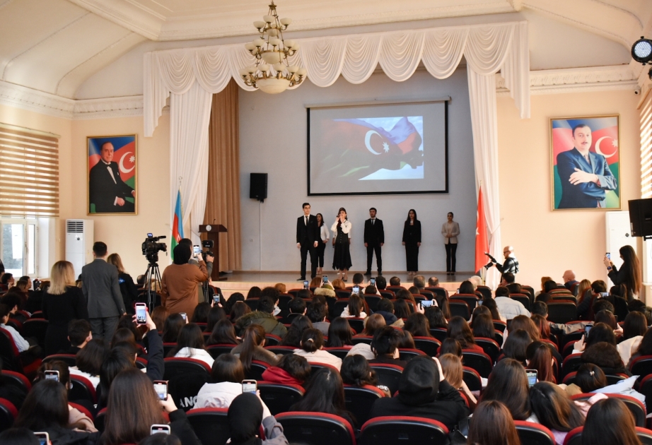 Bakıda “Heydər Əliyev 100: Türkiyə Yüz İli” mövzusunda tədbir təşkil edilib