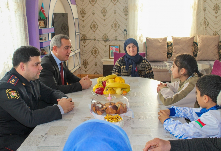 Biləsuvarda Vətən müharibəsi şəhidlərinin ailələri ziyarət olunub